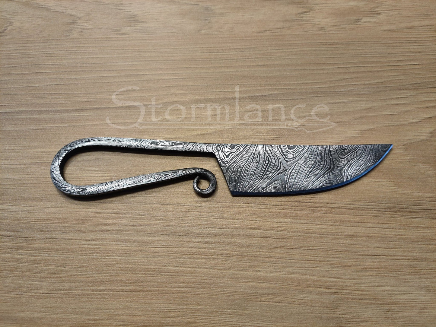 Hand - Forged Viking Krumkniv, Damascus Steel - Stormlance