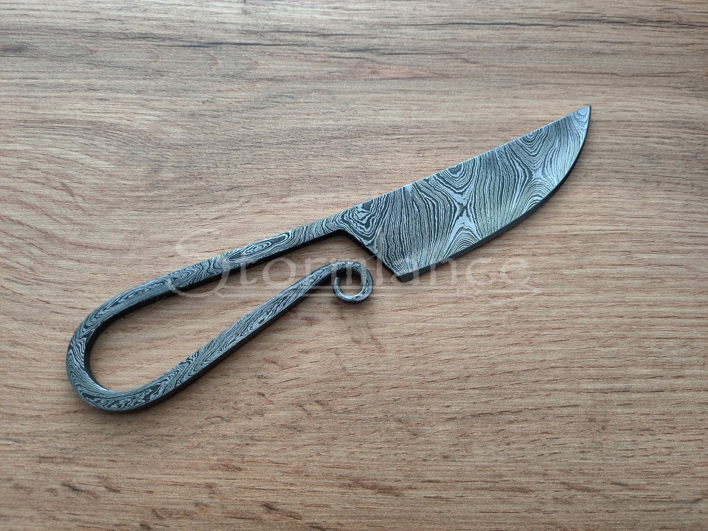 Hand - Forged Viking Krumkniv, Damascus Steel - Stormlance