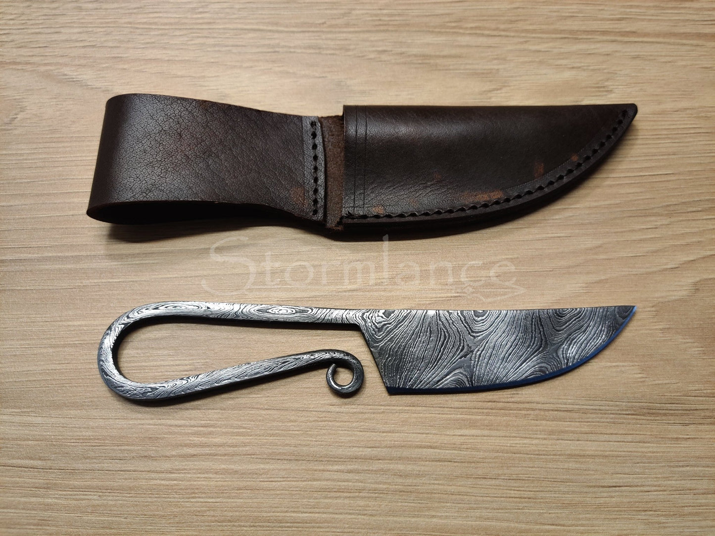 Hand - Forged Viking Krumkniv, Damascus Steel - Stormlance