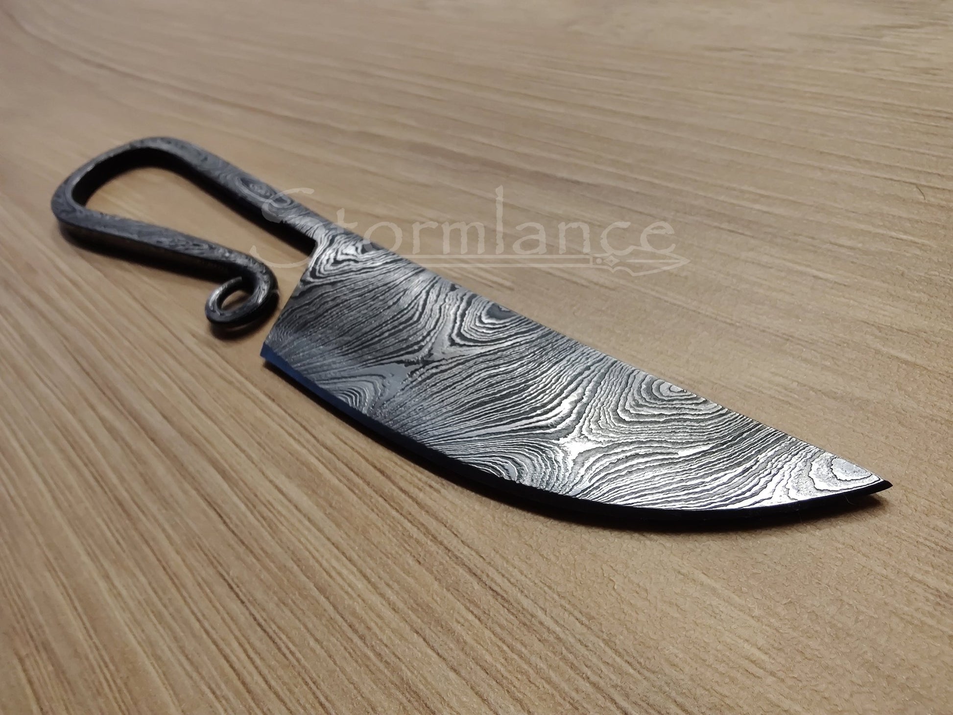 Hand - Forged Viking Krumkniv, Damascus Steel - Stormlance